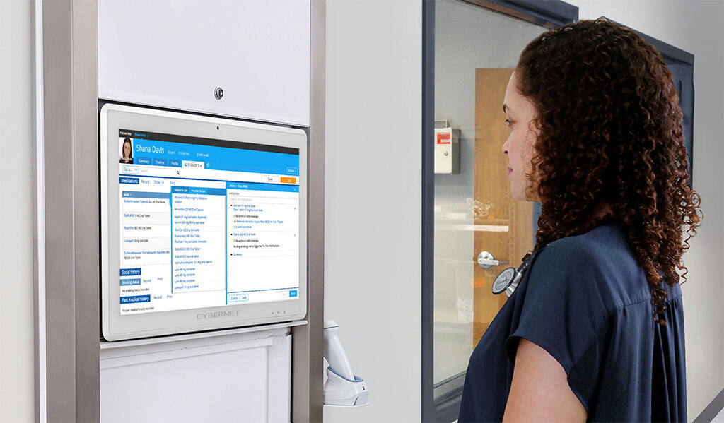 CyberMed S24 Medical Touchscreen PC